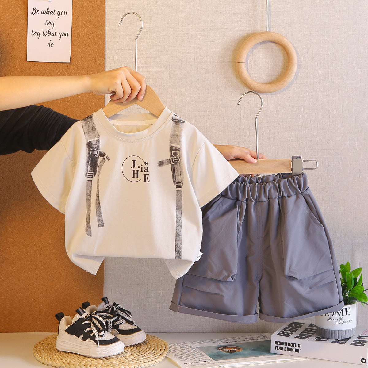 Casual short sleeved two-piece boys' clothing