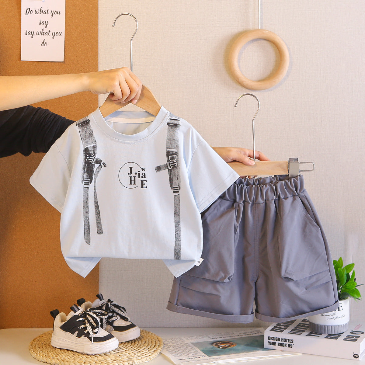 Casual short sleeved two-piece boys' clothing